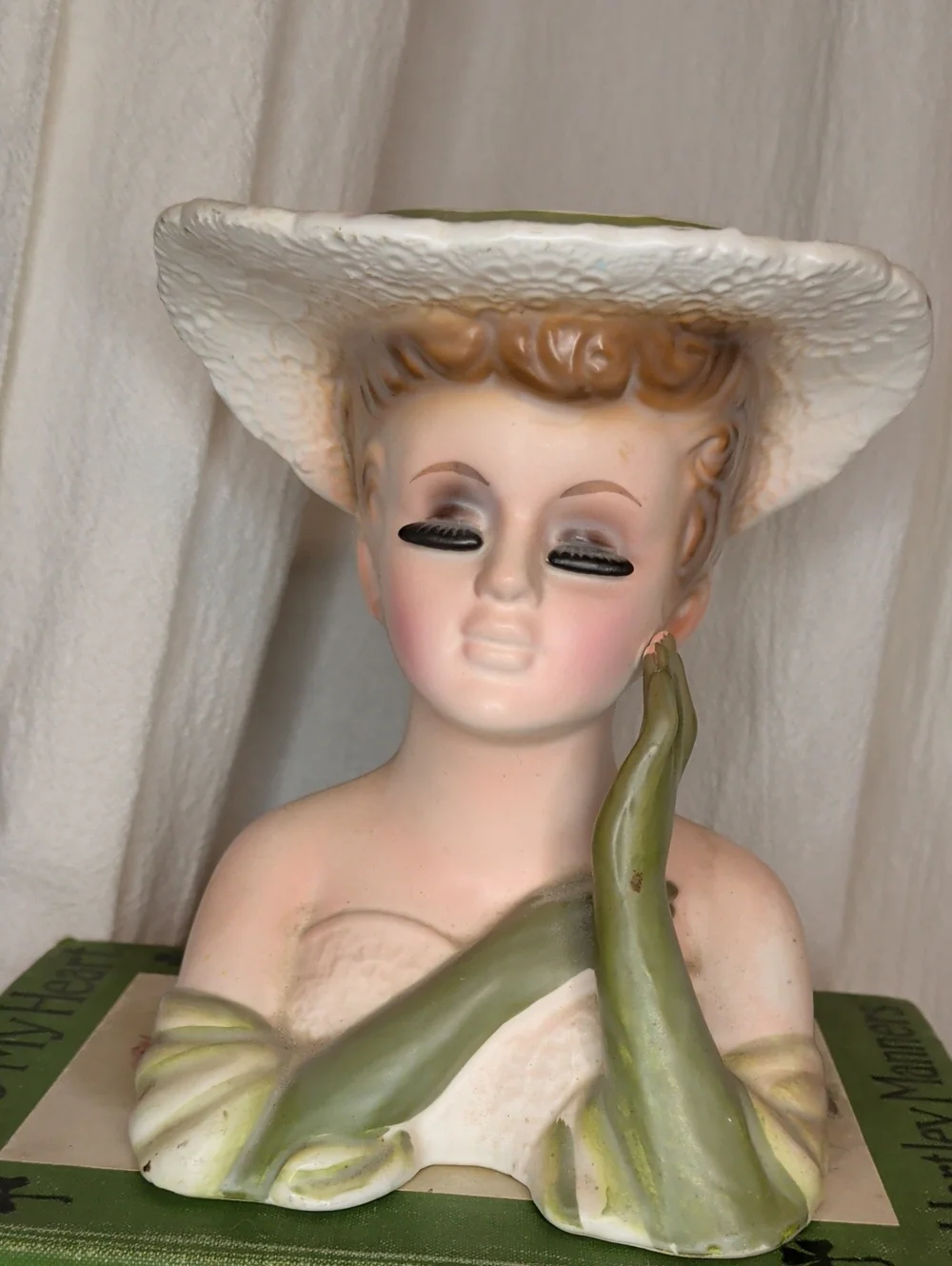 Lefton collectible lady